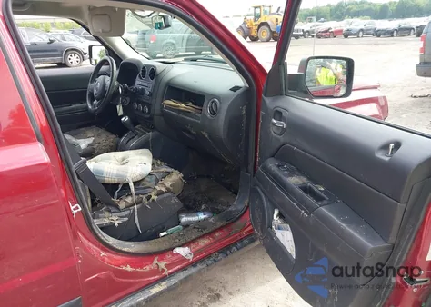 2014 Jeep Patriot Latitude z USA, uszkodzony, nr VIN 1C4NJRFB7ED688417